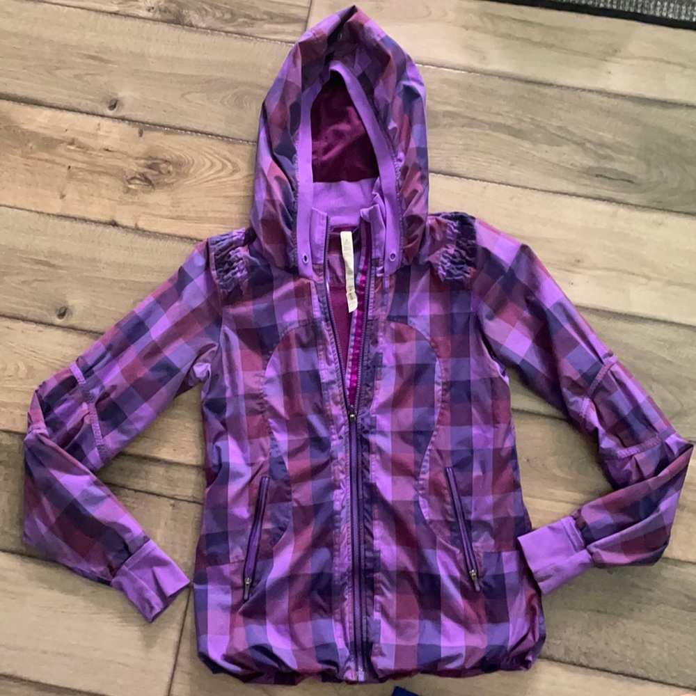 Lulu lemon light jacket